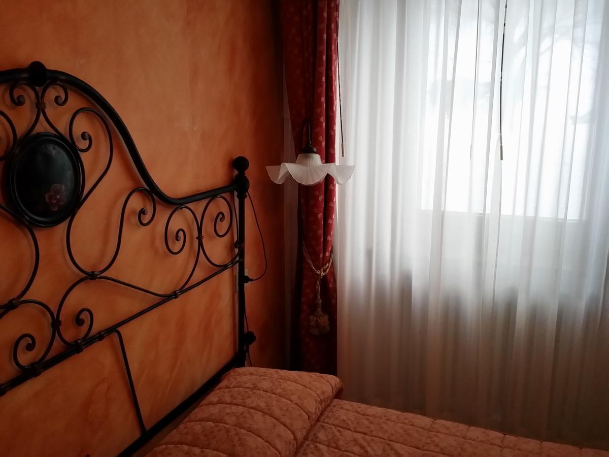 Albergo Diana Cerreto Laghi Ruang foto