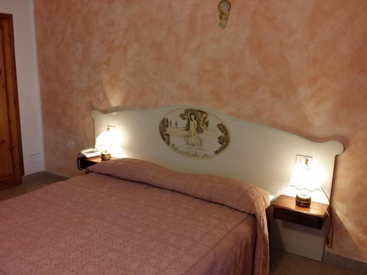 Albergo Diana Cerreto Laghi Ruang foto