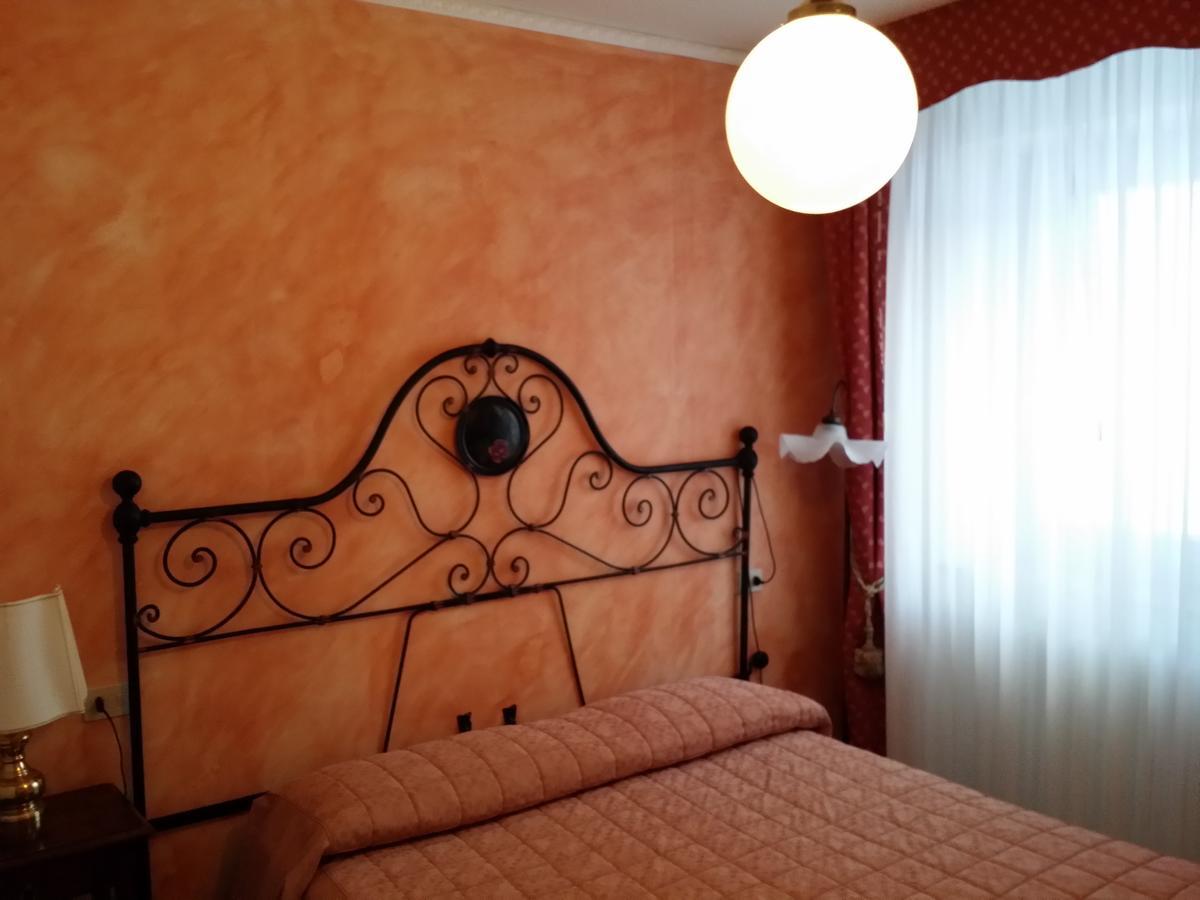Albergo Diana Cerreto Laghi Ruang foto