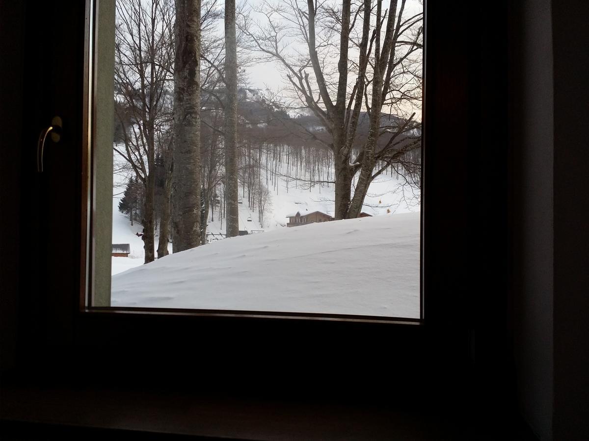 Albergo Diana Cerreto Laghi Ruang foto