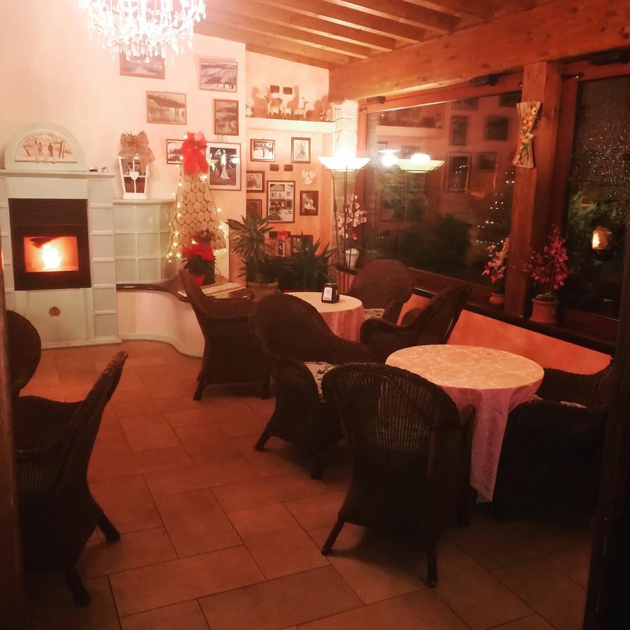 Albergo Diana Cerreto Laghi Bagian luar foto