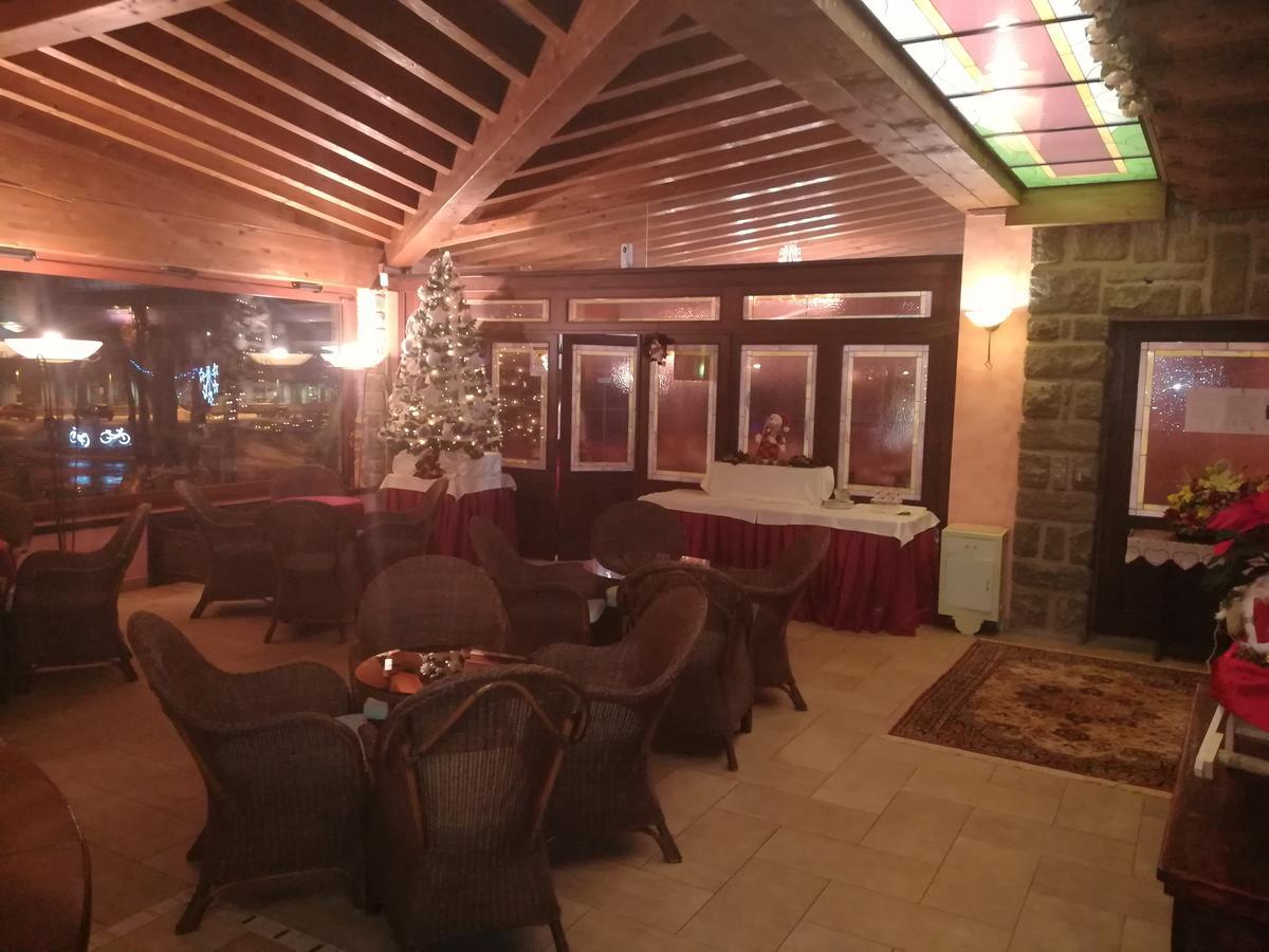 Albergo Diana Cerreto Laghi Bagian luar foto