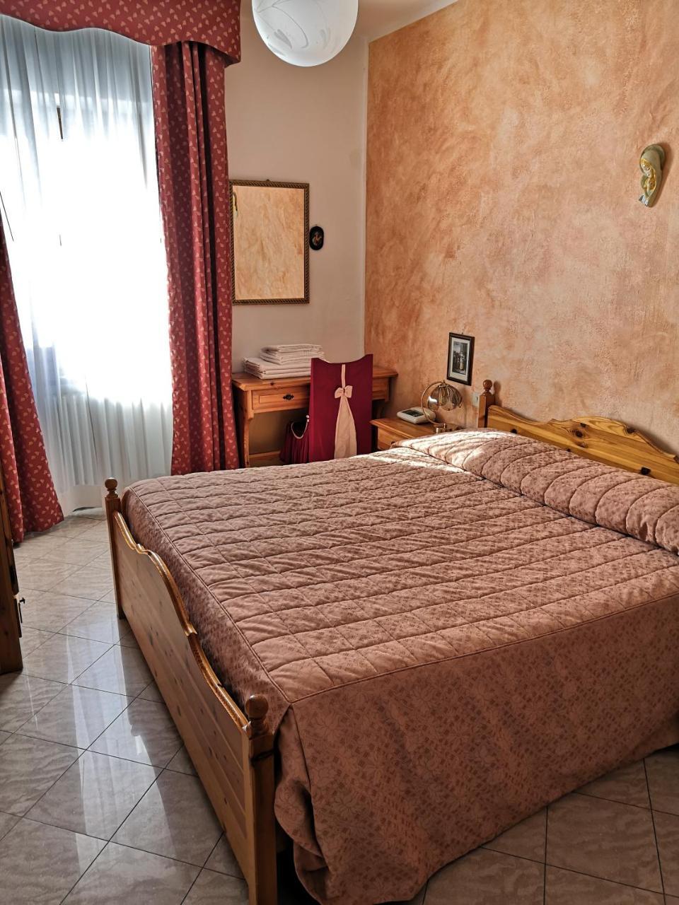 Albergo Diana Cerreto Laghi Bagian luar foto
